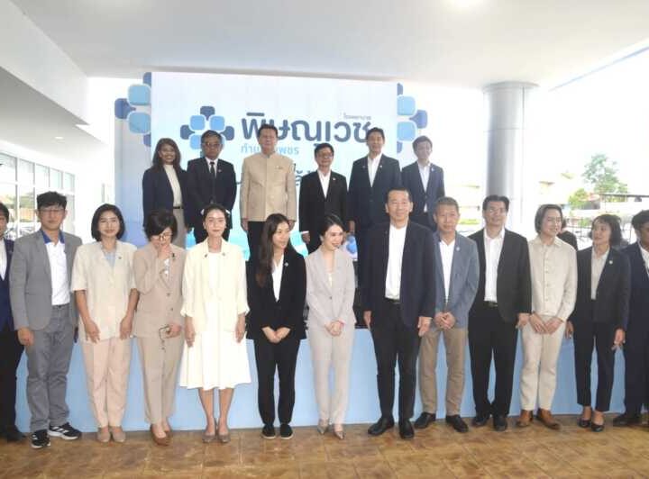 “โรงพยาบาลพิษณุเวช กำแพงเพชร เปิดอย่างเป็นทางการ เดินหน้าส่งมอบบริการสุขภาพคุณภาพ ภายใต้แนวคิด ‘อุ่นใจ ใกล้บ้าน'”