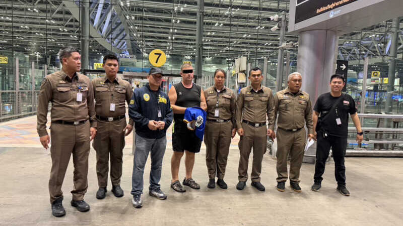 ตม.สนามบินสกัดนาทีสุดท้าย หนุ่มออสซี่ก่อนบินหนี ซักถามขยายผลพบ “กระเป๋าปริศนา” พลิกคดีผู้เยาว์สูญหายสู่คดีฆาตกรรม
