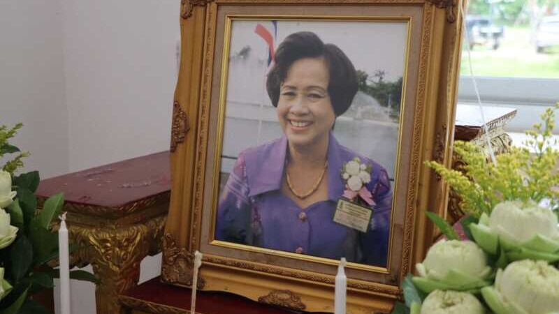 ครอบครัวรัตนากรร่วมทำบุญใหญ่ ครบรอบ 28 ปี การจากไปของ “แม่แดง นราภรณ์”