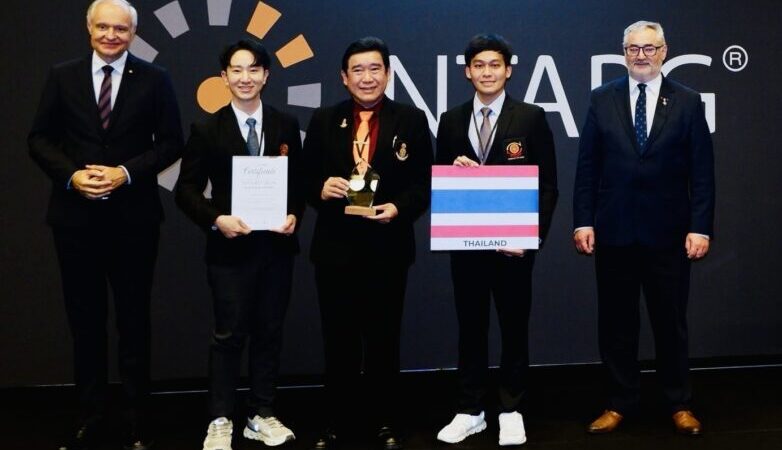 ปทุมธานี – ทีมจักษุแพทย์ธรรมศาสตร์ได้รับรางวัลพิเศษในงานประกวดนวัตกรรมระดับนานาชาติที่ประเทศโปแลนด์