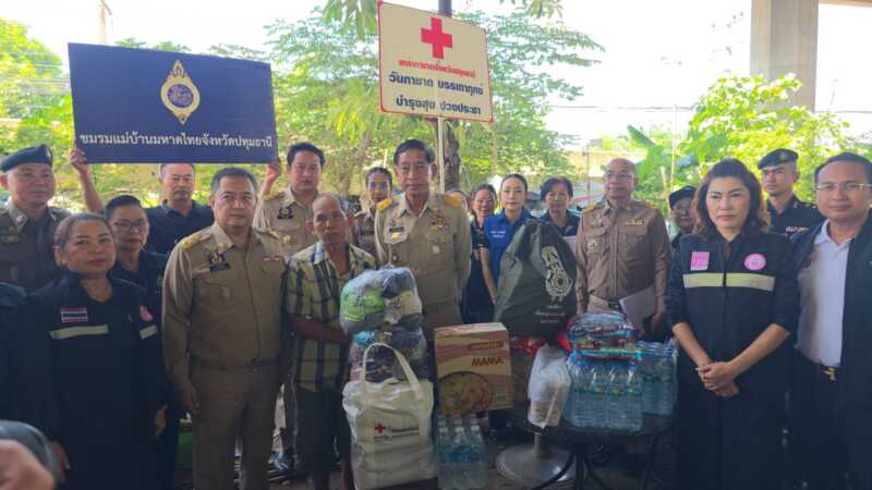 ปทุมธานี – นายกแจ๊ส ผู้ว่าฯ รุดตรวจใต้สะพานบางขัน เคลียร์ปมดราม่า เด็ก 6 ขวบอยู่อย่างรันทด ชี้ข้อเท็จจริงมีบ้านเช่าอยู่ ย้ำหน่วยงานไม่ได้ทอดทิ้ง