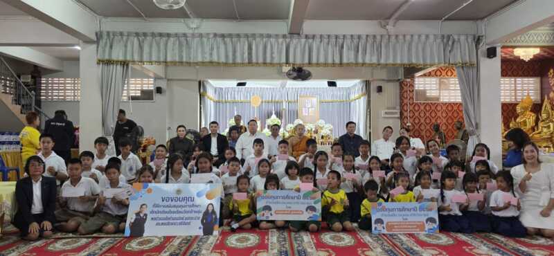 ปทุมธานี – นายกยุทธศักดิ์ นำทีมมอบทุนนักเรียนกว่า 120 ทุน ควบคู่พิธีฉลองตราตั้งฐานานุกรม-พระกรรมวาจาจารย์ วัดกล้าชอุ่ม