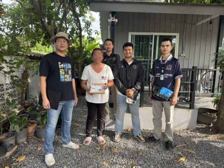 ปทุมธานี จบด้วยดีพลเมืองดีเก็บกล่องพัสดุมือถือคืนเจ้าของไร้รอยแกะ