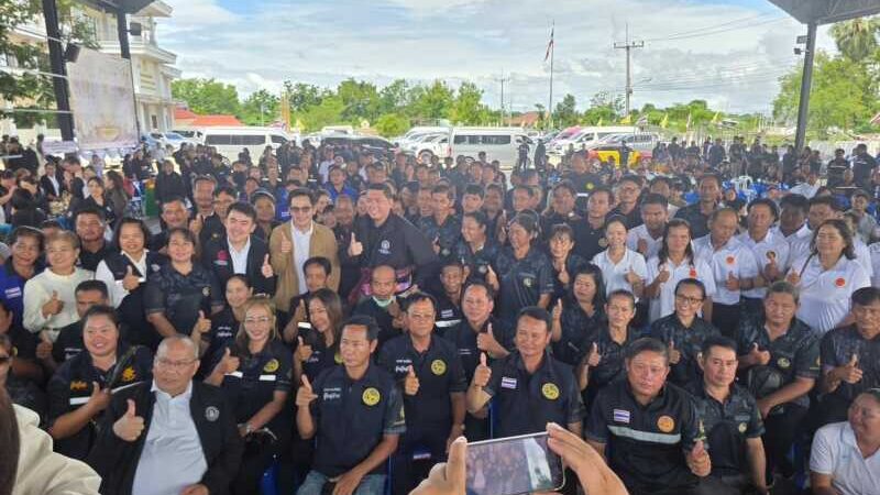 กำแพงเพชร- รมต.นิกร โสมกลาง นำทีม พม.ลุย จ.กำแพงเพชร เน้นทำงานเชิงรุก ช่วยกลุ่มเปราะบางบูรณาการเครือข่ายท้องถิ่น
