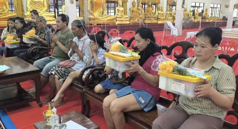 #นครนายก – นักท่องเที่ยวเข้าพิธีนอนโลงศพแก้ปีชง เสริมดวงชะตาชีวิตวัดหลวงพ่อปากแดงจังหวัดนครนายก