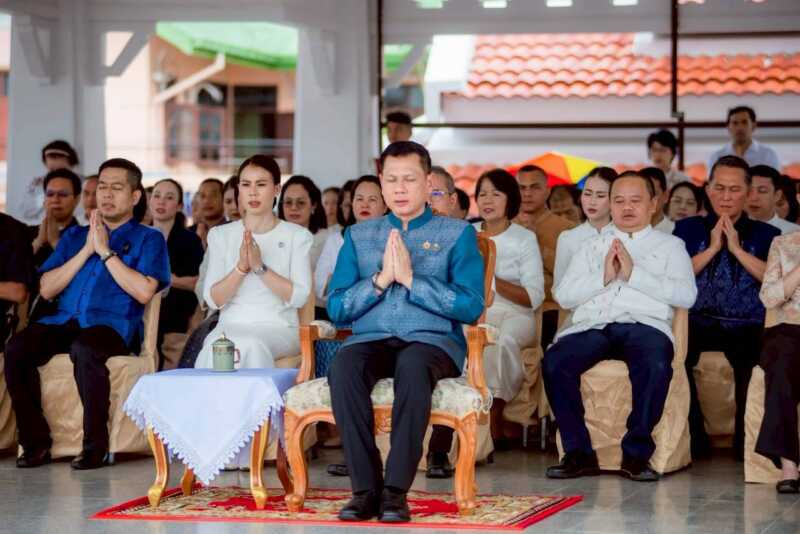 จังหวัดมุกดาหาร จัดพิธีบวงสรวงสิ่งศักดิ์สิทธิ์และทำบุญตลาดอินโดจีน เสริมสิริมงคล เดินหน้าสร้างความเชื่อมั่น และหนุนการท่องเที่ยวตลาด อินโดจีน