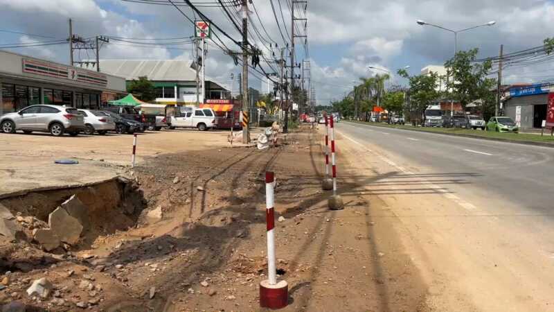 ชาวเน็ตจวกยับ! ฝนถล่มหาดใหญ่ 20 นาที ท่วมซ้ำซาก “แยกคลองหวะ” แฉต้นเหตุเสาไฟโผล่