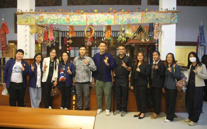 ร้อยเอ็ดยกระดับครู 100 คน เรียนรู้ประวัติศาสตร์ท้องถิ่นผ่านแหล่งเรียนรู้จริง มุ่งสร้างห้องเรียนเชื่อมโยงชุมชน