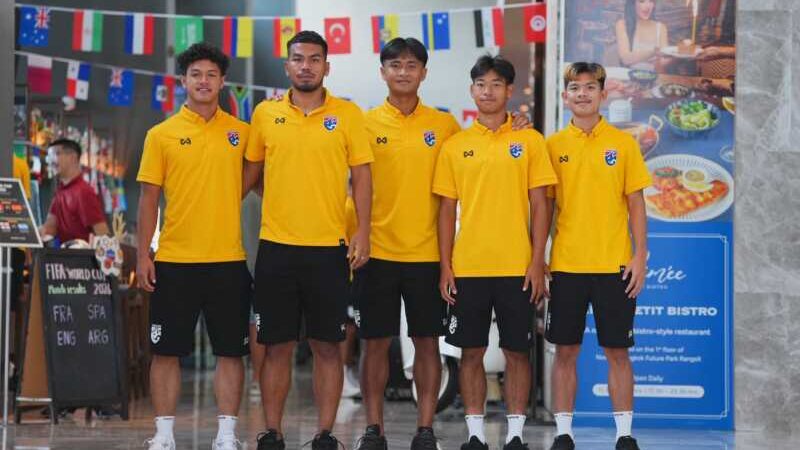 24 แข้งทีมชาติไทย รายงานตัวเตรียมลุยอาเซียน คัพ “ฮัดสัน“ กระตุ้นทีมทำเต็มที่ แม้ไม่ใช่เต็งแชมป์