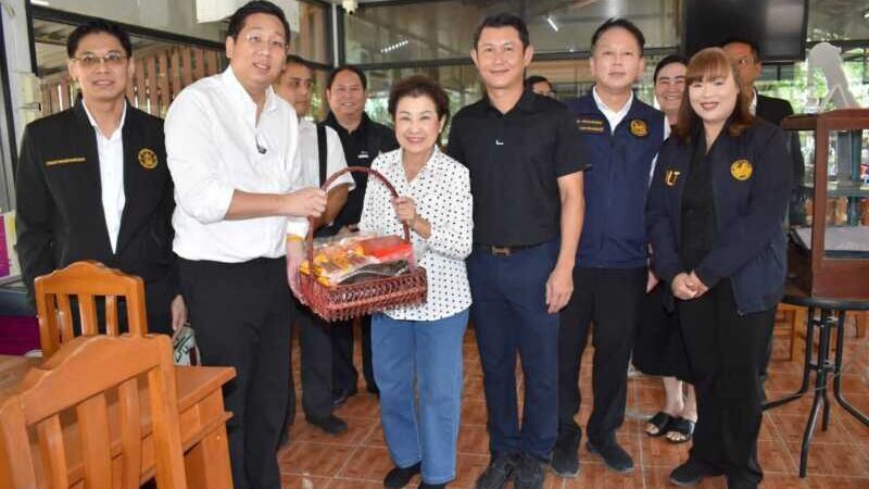 รัฐมนตรีช่วยว่าการกระทรวงคมนาคม ลงพื้นที่สิงห์บุรี ติดตามโครงการสะพานข้ามเจ้าพระยาแห่งใหม่ พร้อมเร่งมาตรการป้องกันน้ำท่วม