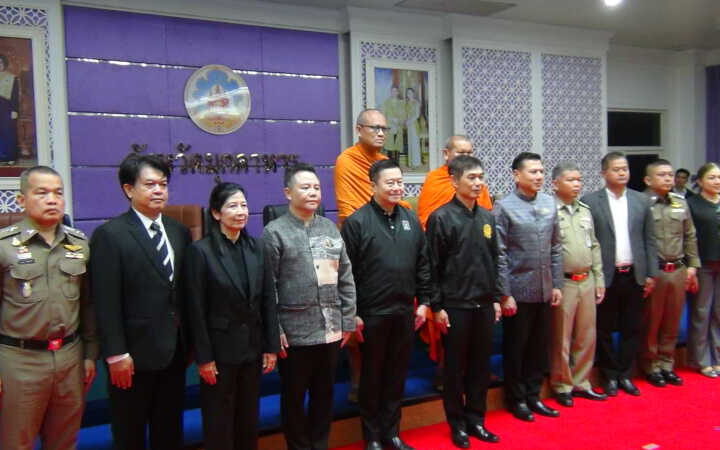 มุกดาหาร ยุติธรรมมอบเงินเยียวยา 3 ล้านบาท แก่ทายาทพระสงฆ์ทั้ง10 รูป