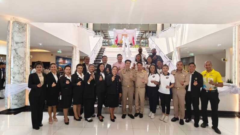 ‘นายกลิซ่า‘ ควง ’ปธ.น้อย‘ ร่วมยินดีคณะผู้บริหารเมืองพัทยาชุดอัพเดท พร้อมขับเคลื่อนการเติบโต