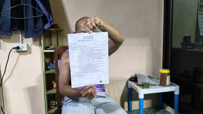 ปทุมธานีตาวัย62ถูกจยย.นักเรียนพุ่งชนจากด้านหลังไร้คนช่วยต้องฝืนขี่รถเลือดอาบกลับบ้านไกล 18 กม.(มีคลิป)