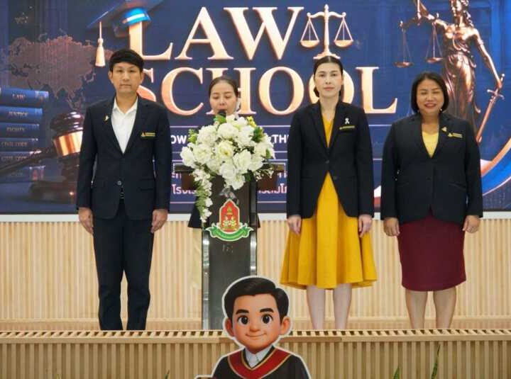 ดร.ณัฏฐ์ ธีรณัฐสุภานนท์ ประธานมูลนิธิธรรมาภิบาลและต่อต้านทุจริต ร่วมลงนามบันทึกข้อตกลง (MOU) พัฒนางานด้านวิชาการ พัฒนาบุคลากร โครงการผู้เรียนกับนางสาวติรวดี รัตนตถิกุล รองผู้อำนวยการโรงเรียนรัตนโกสินทร์สมโภชบางเขน