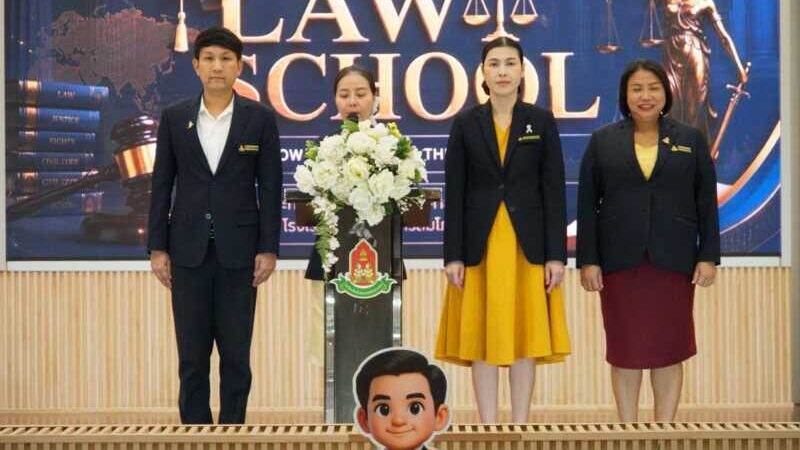 ดร.ณัฏฐ์ ธีรณัฐสุภานนท์ ประธานมูลนิธิธรรมาภิบาลและต่อต้านทุจริต ร่วมลงนามบันทึกข้อตกลง (MOU) พัฒนางานด้านวิชาการ พัฒนาบุคลากร โครงการผู้เรียนกับนางสาวติรวดี รัตนตถิกุล รองผู้อำนวยการโรงเรียนรัตนโกสินทร์สมโภชบางเขน