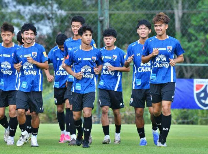“โค้ชโบ้” นำทีมชาติไทย U20 ลงซ้อมต่อเนื่องแคมป์สอง กระตุ้นนักเตะโชว์ฟอร์มหลังได้โอกาส