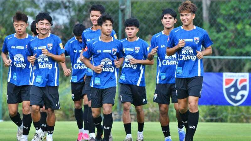 “โค้ชโบ้” นำทีมชาติไทย U20 ลงซ้อมต่อเนื่องแคมป์สอง กระตุ้นนักเตะโชว์ฟอร์มหลังได้โอกาส
