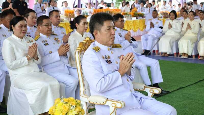 จังหวัดชุมพรจัดพิธีทำบุญตักบาตร พิธีทางศาสนามหามงคล และถวายสัตย์ปฏิญาณตน เนื่องในโอกาสวันเฉลิมพระชนมพรรษา พระบาทสมเด็จพระเจ้าอยู่หัว 28 กรกฎาคม 2569