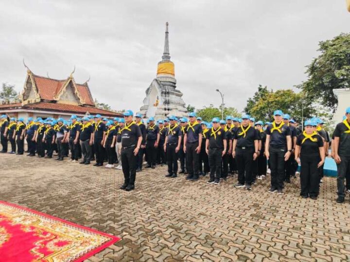 ​ชุมพร-แห่ทะลัก ‘วัดเขาเจดีย์’! พุทธศาสนิกชนแน่นวัดวันเข้าพรรษา ถวายเทียน-ขอพร ‘เจ้าแม่สบันงา’ สิ่งศักดิ์สิทธิ์ให้โชค ร่ำลือสมหวังแก้บนชุดไทยแน่นศาล รอลุ้นงวด 1 ส.ค.!