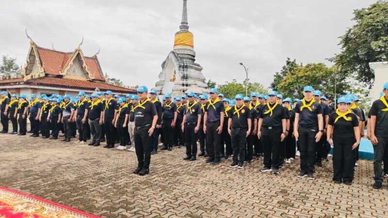 ​ชุมพร-แห่ทะลัก ‘วัดเขาเจดีย์’! พุทธศาสนิกชนแน่นวัดวันเข้าพรรษา ถวายเทียน-ขอพร ‘เจ้าแม่สบันงา’ สิ่งศักดิ์สิทธิ์ให้โชค ร่ำลือสมหวังแก้บนชุดไทยแน่นศาล รอลุ้นงวด 1 ส.ค.!