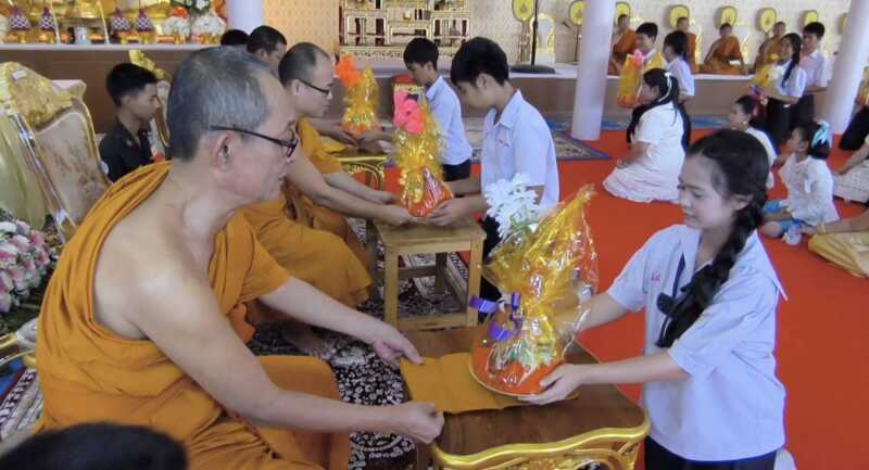 นครนายก – โรงเรียนนายกวัฒนากร วัดอุดมธานี จัดกิจกรรมแห่เทียนพรรษามอบถวายวัดอุดมธานี พระอารามหลวง จังหวัดนครนายก