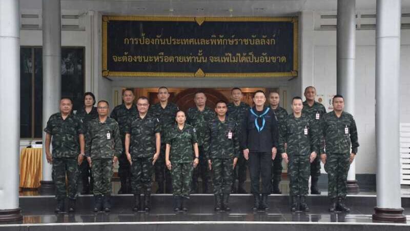 ผบ.ฉก.ทพ.21 เข้าร่วมให้การต้อนรับ หัวหน้าคณะทำงานด้านยุทธการ ทบ และคณะฯ ในโอกาสตรวจ เยี่ยม กกล.สุรศักดิ์มนตรี และหน่วยในพื้นที่