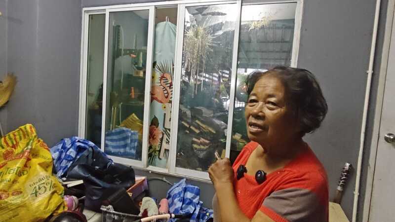ปทุมธานี – โจ๋เนรคุณบุกพังบ้านยาย 72 ฉุนทวงรถไม่ได้
