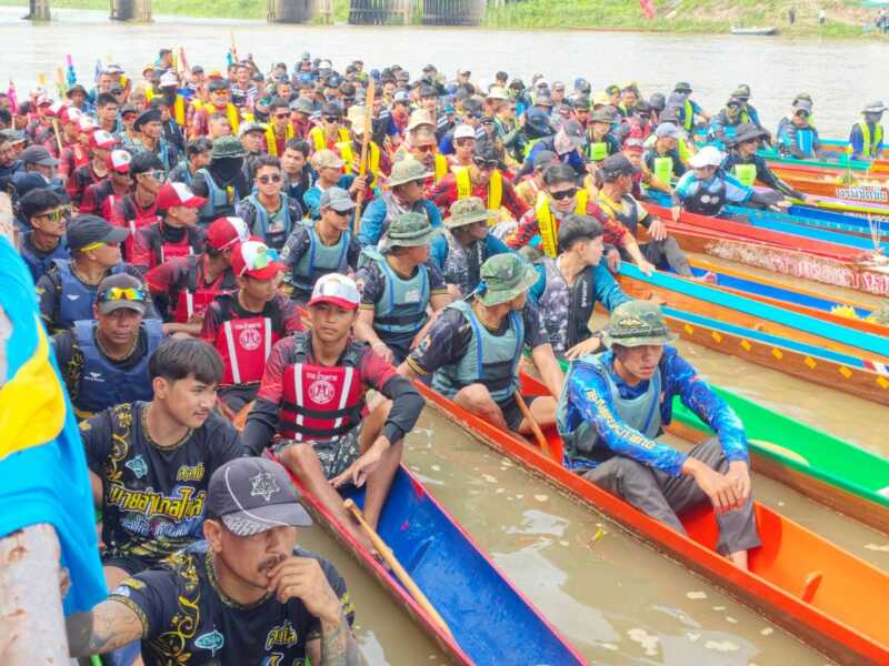 จังหวัดลพบุรี – สนุกสนานงานสืบสานประเพณีแข่งเรือยาว 12 ฝีพายของดีบ้านหมี่