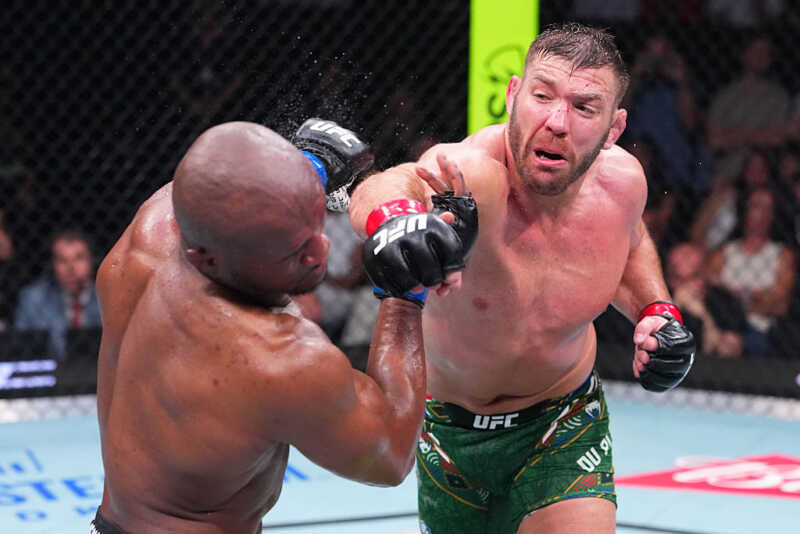 ดู เพลสซิส คืนฟอร์มดุไล่ถลุงต้อนแต้ม อุสมาน ขาดลอย ศึก UFC FIGHT NIGHT