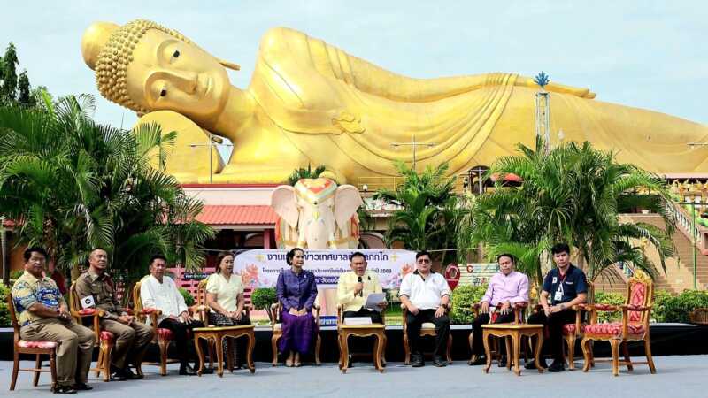 จังหวัดลพบุรี – ชาวลพบุรีสืบสานวัฒนธรรมประเพณีหล่อเทียน และแห่เทียนพรรษา 9 วัด