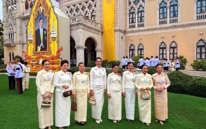 ผู้ว่าฯมุกดาหารพร้อมภริยา ร่วมงานสโมสรสันนิบาตเฉลิมพระเกียรติพระบาทสมเด็จพระเจ้าอยู่หัว เนื่องในโอกาสวันเฉลิมพระชนมพรรษา 28 กรกฎาคม 2569 ณ ตึกสันติไมตรี ทำเนียบรัฐบาล 29 กรกฎาคม 2569