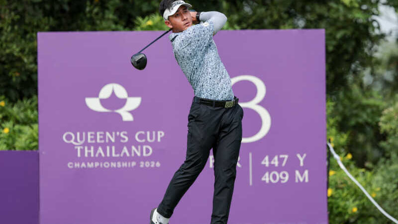 ฝนถล่มริเวอร์เดล! 36 นักกอล์ฟเล่นไม่จบ ฐิติพัศขึ้นนำศึก Queen’s Cup 2026
