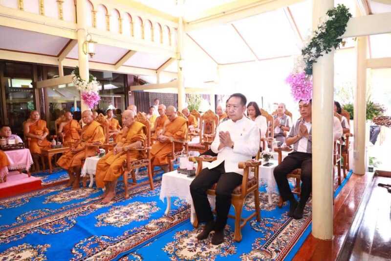 ผู้ว่าฯ ชลบุรี เป็นประธานฝ่ายฆราวาส พิธีทำบุญครบรอบ 59 ปี บูรพาจารย์ พระวิสุทธิสมาจาร (ท่านเจ้าคุณศรี)