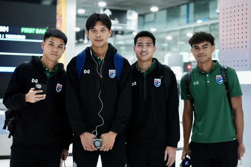 “แอนโธนี ฮัดสัน” นำทีมชาติไทย กลับถึงไทย เตรียมพร้อมลุย อาเซียน คัพ 2026 นัดเจอ เมียนมา