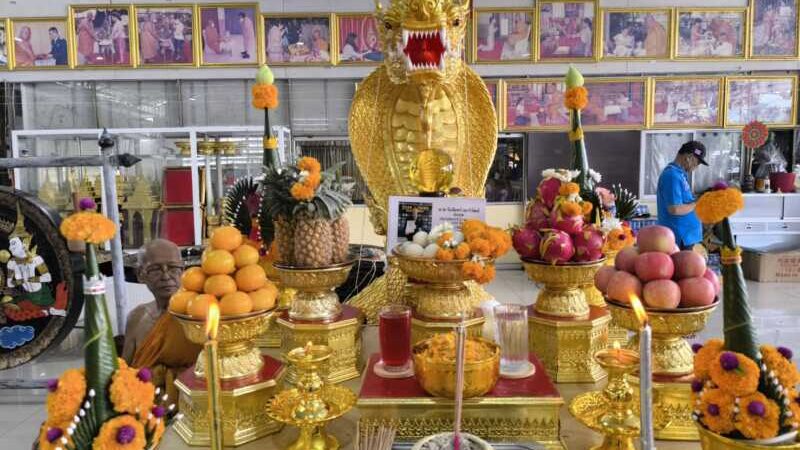 นครนายก – วัดธรรมปัญญาสวดมหาพุทธาภิเษกองค์หลวงพ่อเสาร์ 5 พญานาค 4 ตระกูล 4 ทิศ 4 สี 4 องค์