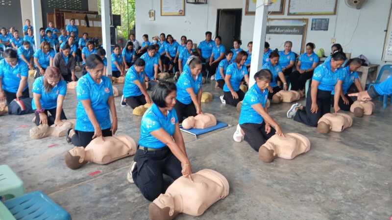 ชุมพร – ​พลิกโฉม ‘อสม.ด่านหน้า’ ยกระดับเป็นนักกู้ชีพ นำร่องสู้ “นาทีชีวิต” ปั๊มหัวใจ-กู้ภัยถึงประตูบ้าน ครอบคลุมทุกชุมชน