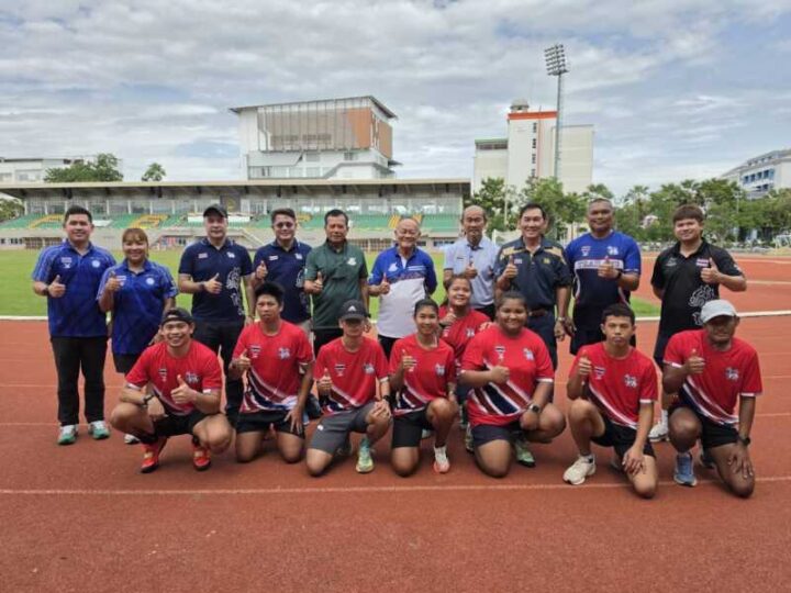 ทัพกรีฑาคนพิการทางสมองทีมชาติไทย นำทัพโดย “ฟิวส์-อมรเทพ” และ “ชมพู่-อรวรรณ” เดินหน้าเก็บตัวฝึกซ้อมอย่างเข้มข้นที่ มรภ.เพชรบุรี ด้านสตาฟฟ์โค้ชเสริมแกร่งทุกด้าน มั่นใจสภาพร่างกายและจิตใจนักกีฬาสุดฟิต พร้อมสร้างรอยยิ้มให้คนไทยในศึกเอเชียนพาราเกมส์ ที่ไอจิและนาโกยา