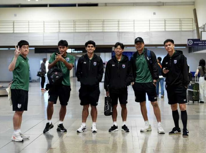 ฟุตบอลทีมชาติไทย กลับถึงไทย เตรียมลุยต่อ, พาตริก หวังแฟนมาช่วยเชียร์นัดเจอสิงคโปร์ เลก 2