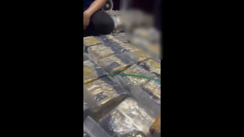 ปิดจ๊อบจับไอซ์205กิโล41ล้านขนข้ามชาติลาวไทยมาเลย์
