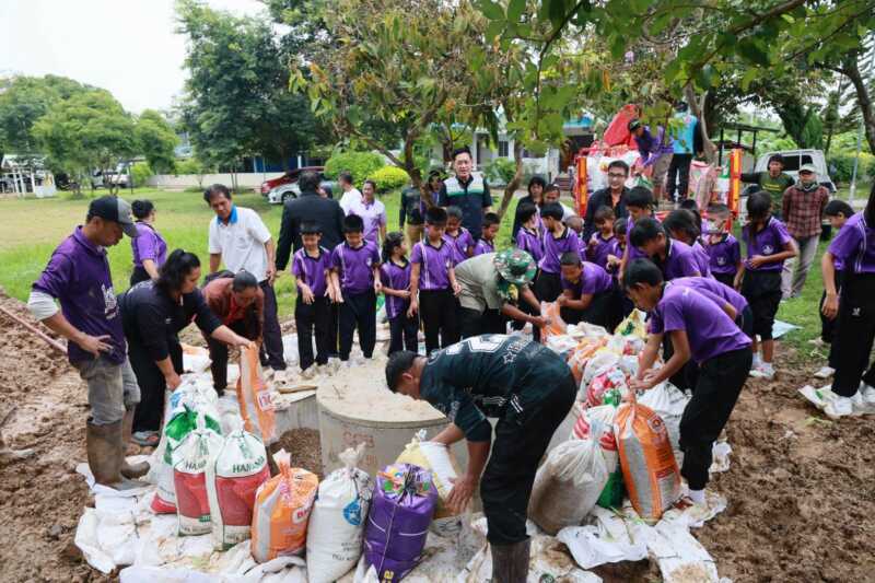พิษณุโลก อบจ.พิษณุโลก สร้างระบบเติมน้ำใต้ดินให้โรงเรียนบ้านตระแบกงาม ต.ชุมแสงสงคราม อ.บางระกำ เพิ่มแหล่งกักเก็บน้ำต้นทุนสำหรับการอุปโภค-บริโภค