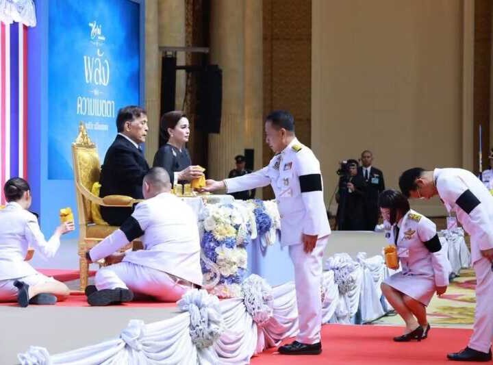 ผู้ว่าฯ นริศ ชลบุรี ร่วมงานมหกรรมกองทุนแม่ของแผ่นดิน ประจำปี 2569
