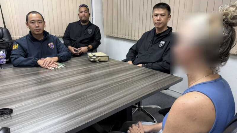 ตม.บุกจับกุมสาวมะกัน ผู้ต้องหา FBI หลังลักพาตัวลูกแท้ๆ หนีข้ามทวีปเกือบ 2 ปี