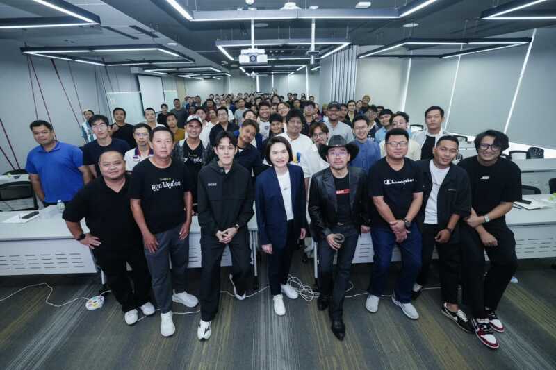 AIS PLAY ปลุกพลังเสียงพากย์บอลไทยลีก รับฤดูกาล 2026/27 ติวเข้มทุกจังหวะ เติมสีสันทุกเกม กับศาสตร์การสื่อสารจาก “น้าเน็ก”