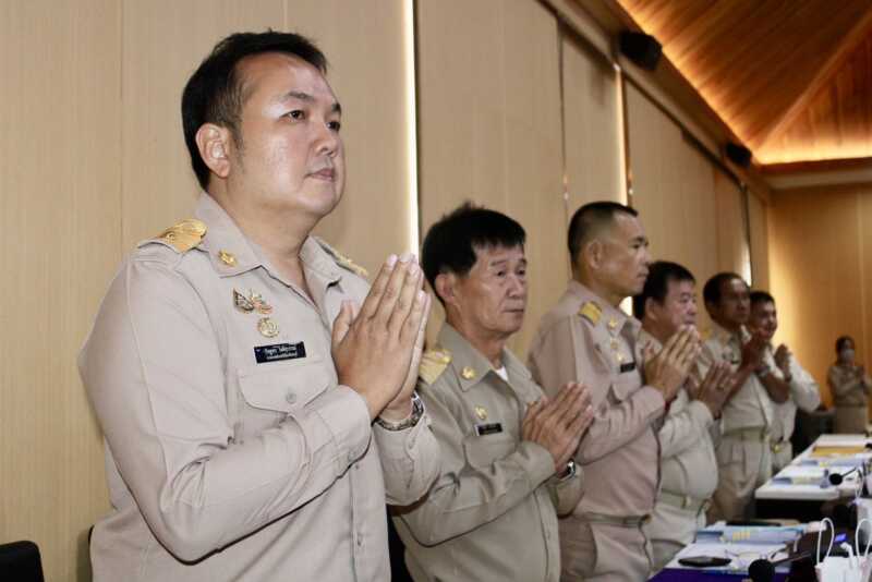 ท.เมืองจันท์ประชุมสภาฯ ขออนุมัติพิจารณาโอนเงินงบประมาณรายจ่ายไปตั้งจ่ายเป็นรายการใหม่ 6 รายการ วงเงินรวม 1 ล้าน 2 แสนกว่าบาทเพื่อประสิทธิภาพในการพัฒนาท้องถิ่น
