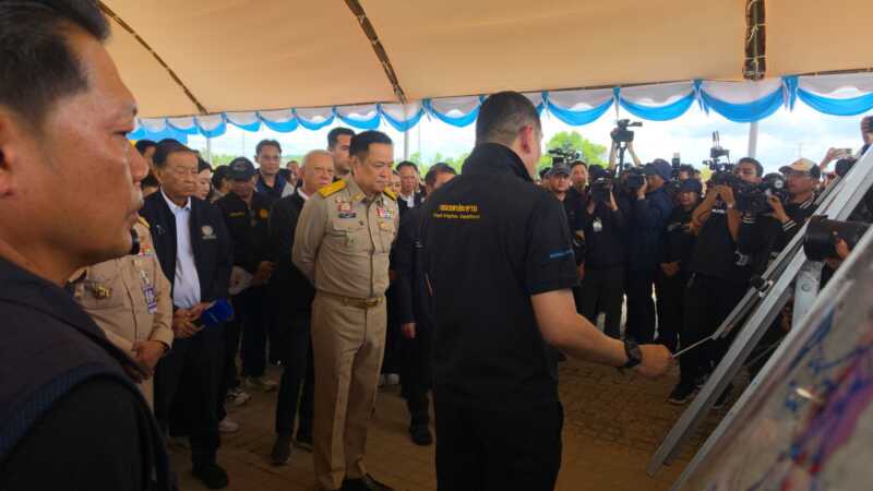 นายกฯ “อนุทิน” ลงพื้นที่หาดใหญ่ ติดตามซ่อมคลอง ร.1 เร่งตอก Sheet Pile เสริมแข็งแรง คาดเสร็จใน 90 วัน รองรับน้ำหลาก