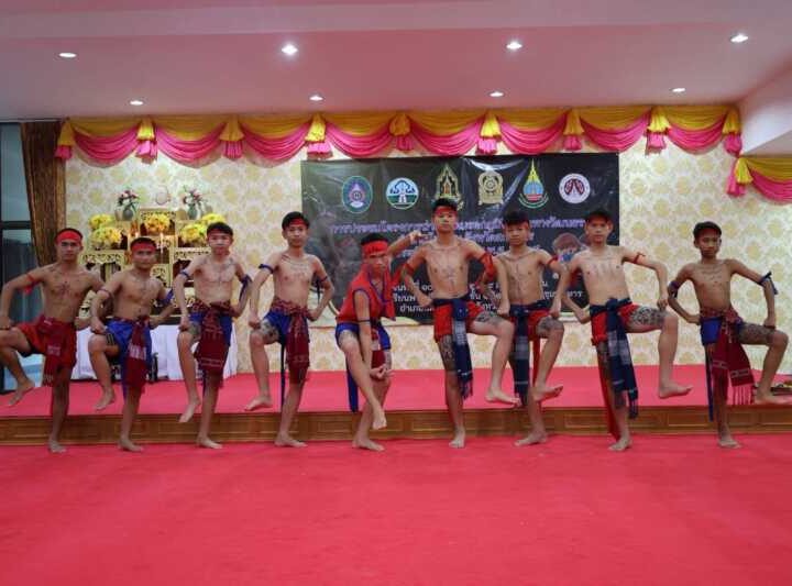 สืบสานตำนาน “รำมวยโบราณสกลนคร” เชิดชูบรมครู ‘จำลอง นวลมณี’ เตรียมผลักดันสู่หลักสูตรท้องถิ่น สร้างความภาคภูมิใจสู่เยาวชน