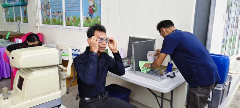 นายกตะเคียนเตี้ยห่วงใยผู้สูงวัย เดินหน้าคัดกรองสายตา “มองเห็นชัด ใช้ชีวิตมั่นใจ”