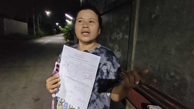 ปทุมธานี – เจ้าของอู่ซ่อมรถทำเงิน7พันร่วงผู้ชายชี้ให้ผู้หญิงเก็บแล้วไม่ยอมคืนกล้องวงจรปิดจับภาพไว้ได้