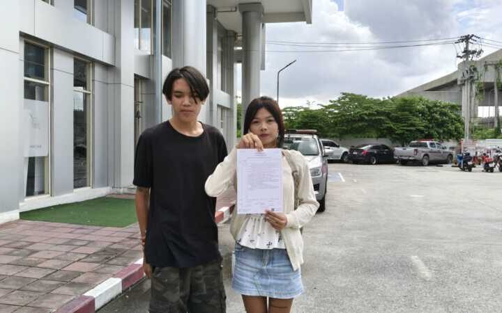 ปทุมธานี – แก๊งโจ๋แว้นจยย.ชักปืนจ่อขู่ไล่ล่า2เยาวชนกลางดึกเหยื่อผวาหนักวอน ตร.คูคต เร่งล่าตัว