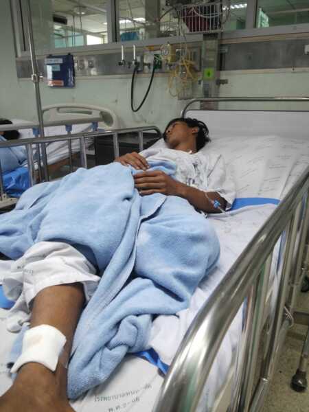 ปทุมธานี – แม่ร้องสื่อลูกชายวัย15ถูกแก๊งวัยรุ่นขี่จยย.ประกบยิงเจ็บยันไม่เคยมีเรื่องวอนตำรวจเร่งล่าตัว